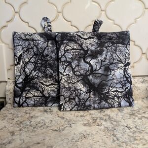 Black and White Tree Pattern Pot Holders